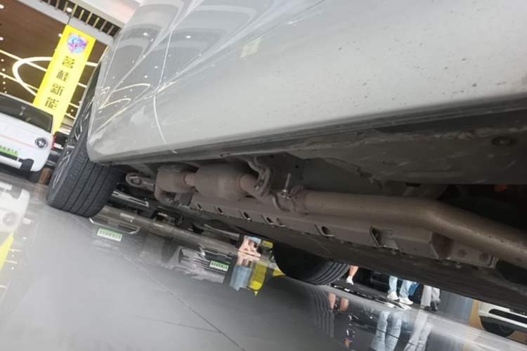 Used Hima AITO M7 2024 1.5T Rear-Drive Plus Version 5 Seats Left Side Sill