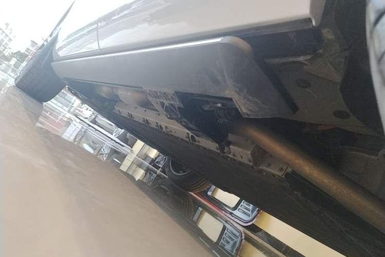 Used Hima AITO M7 2024 1.5T Intelligent Drive Rear-Drive Ultra Version 5 Seats Left Side Sill