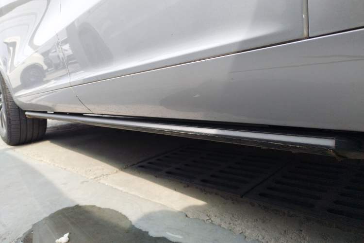 Used Hima AITO M7 2024 1.5T Rear-Drive Plus Version 5 Seats Left Side Sill