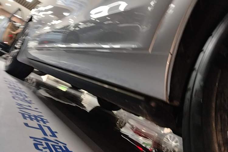 Used Hima AITO M7 2024 1.5T Rear-Drive Plus Version 5 Seats Left Side Sill