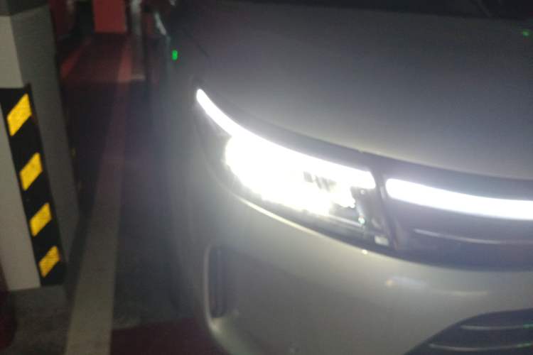Used Hima AITO M7 2024 1.5T Intelligent Drive 4x4 Max Edition 6 Seats Right Front Headlight