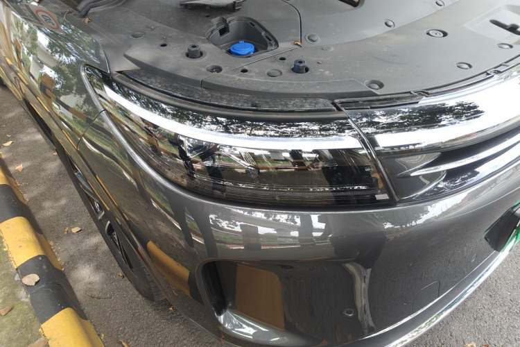 Used Hima AITO M7 2024 1.5T Rear-Drive Plus Version 5 Seats Right Front Headlight