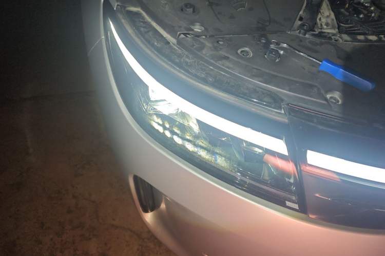 Used Hima AITO M7 2024 1.5T Rear-Drive Plus Version 5 Seats Right Front Headlight