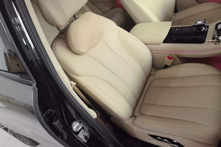 Used Hima AITO M7 2024 1.5T Intelligent Drive Rear-Drive Ultra Version 5 Seats Right Front Seat