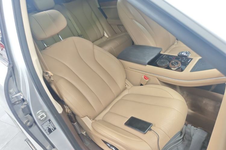 Used Hima AITO M7 2024 1.5T Rear-Drive Plus Version 5 Seats Right Front Seat