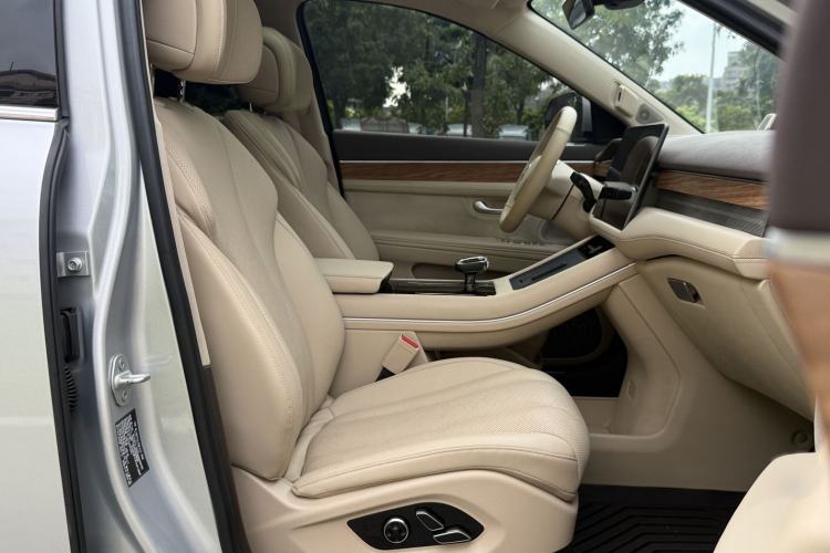 Used Hima AITO M7 2024 1.5T Intelligent Driving Rear-Drive Max Edition 6 Seats Right Front Seat