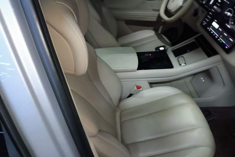 Used Hima AITO M7 2024 1.5T Intelligent Drive 4x4 Max Edition 6 Seats Right Front Seat