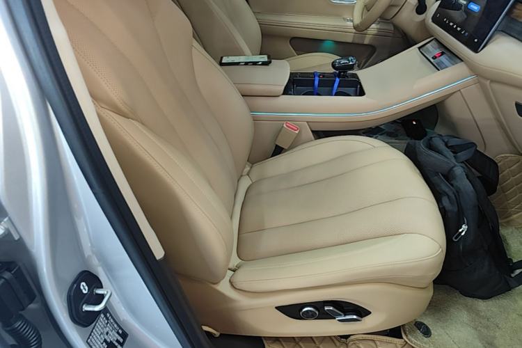 Used Hima AITO M7 2024 1.5T Intelligent Driving Rear-Drive Pro Version 5 Seats Right Front Seat