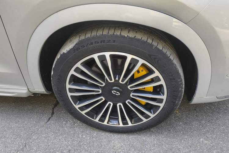 Used Hima AITO M7 2024 1.5T Intelligent Driving Rear-Drive Max Edition 5 Seats Right Front Wheel Hub