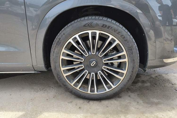 Used Hima AITO M7 2024 1.5T Intelligent Driving 4WD Max Edition 5 Seats Right Front Wheel Hub