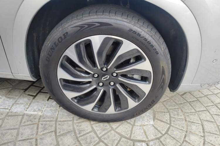Used Hima AITO M7 2024 1.5T Intelligent Drive 4x4 Max Edition 6 Seats Right Front Wheel Hub
