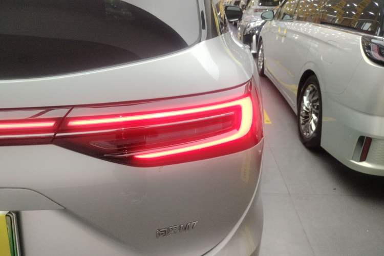 Used Hima AITO M7 2024 1.5T Intelligent Driving Rear-Drive Max Edition 5 Seats Right Rear Taillight