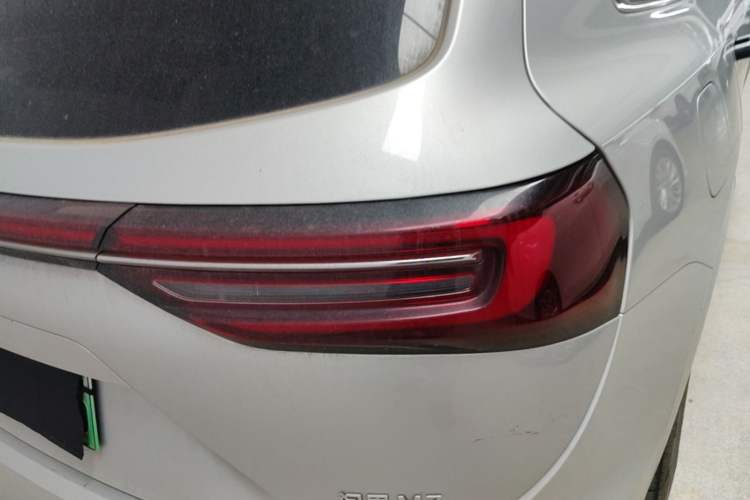 Used Hima AITO M7 2024 1.5T Rear-Drive Plus Version 5 Seats Right Rear Taillight