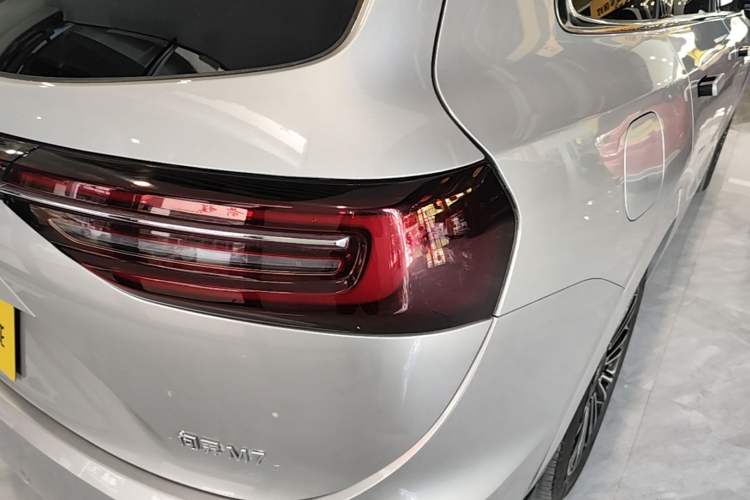 Used Hima AITO M7 2024 1.5T Intelligent Driving 4WD Max Edition 5 Seats Right Rear Taillight