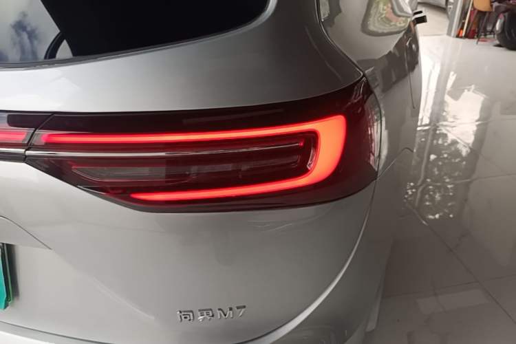 Used Hima AITO M7 2024 1.5T Intelligent Driving Rear-Drive Max Edition 6 Seats Right Rear Taillight
