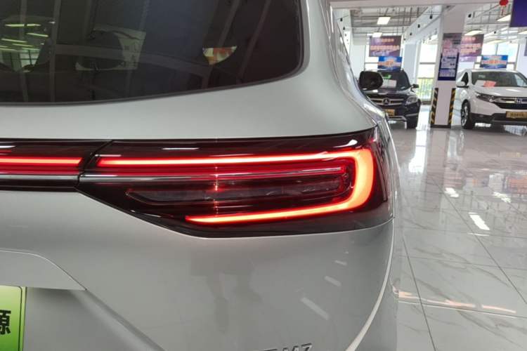 Used Hima AITO M7 2024 1.5T Intelligent Driving Rear-Drive Max Edition 5 Seats Right Rear Taillight