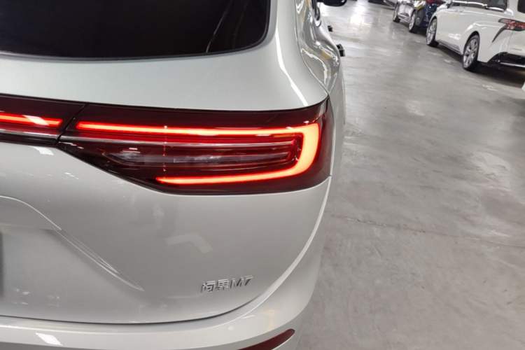 Used Hima AITO M7 2024 1.5T Intelligent Driving Rear-Drive Max Edition 5 Seats Right Rear Taillight