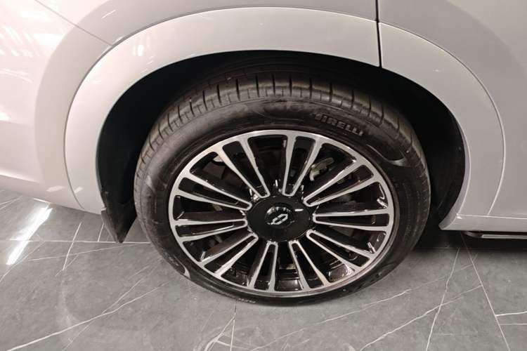 Used Hima AITO M7 2024 1.5T Intelligent Driving Rear-Drive Pro Version 5 Seats Ternary Lithium Battery Right Rear Wheel Hub