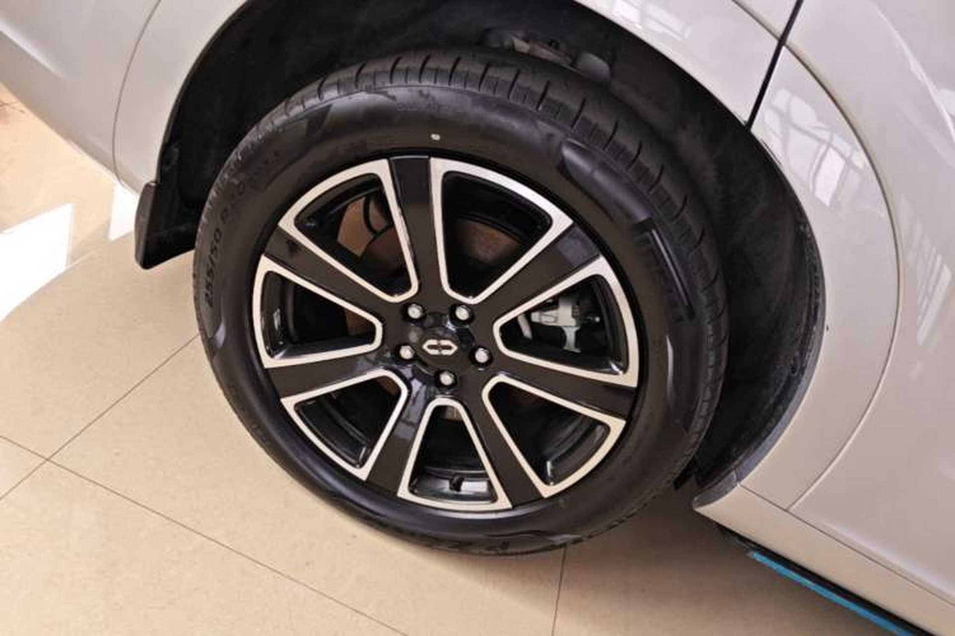 Used Hima AITO M7 2024 1.5T Intelligent Driving 4WD Pro Edition 6 Seats Right Rear Wheel Hub
