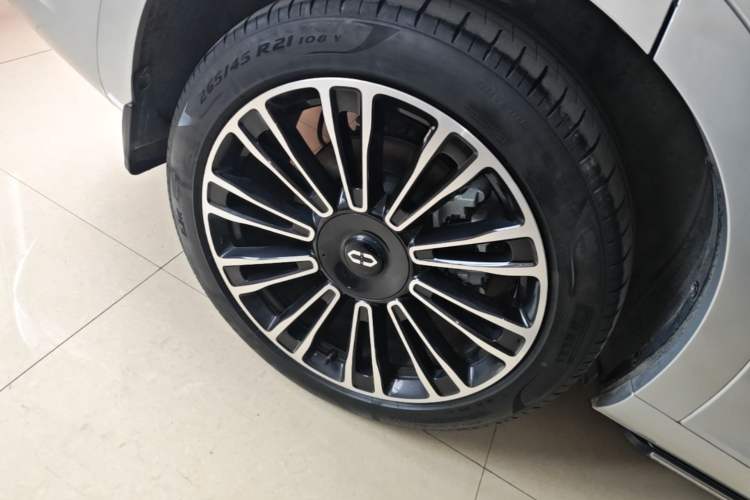 Used Hima AITO M7 2024 1.5T Intelligent Driving 4WD Pro Edition 5 Seats Right Rear Wheel Hub