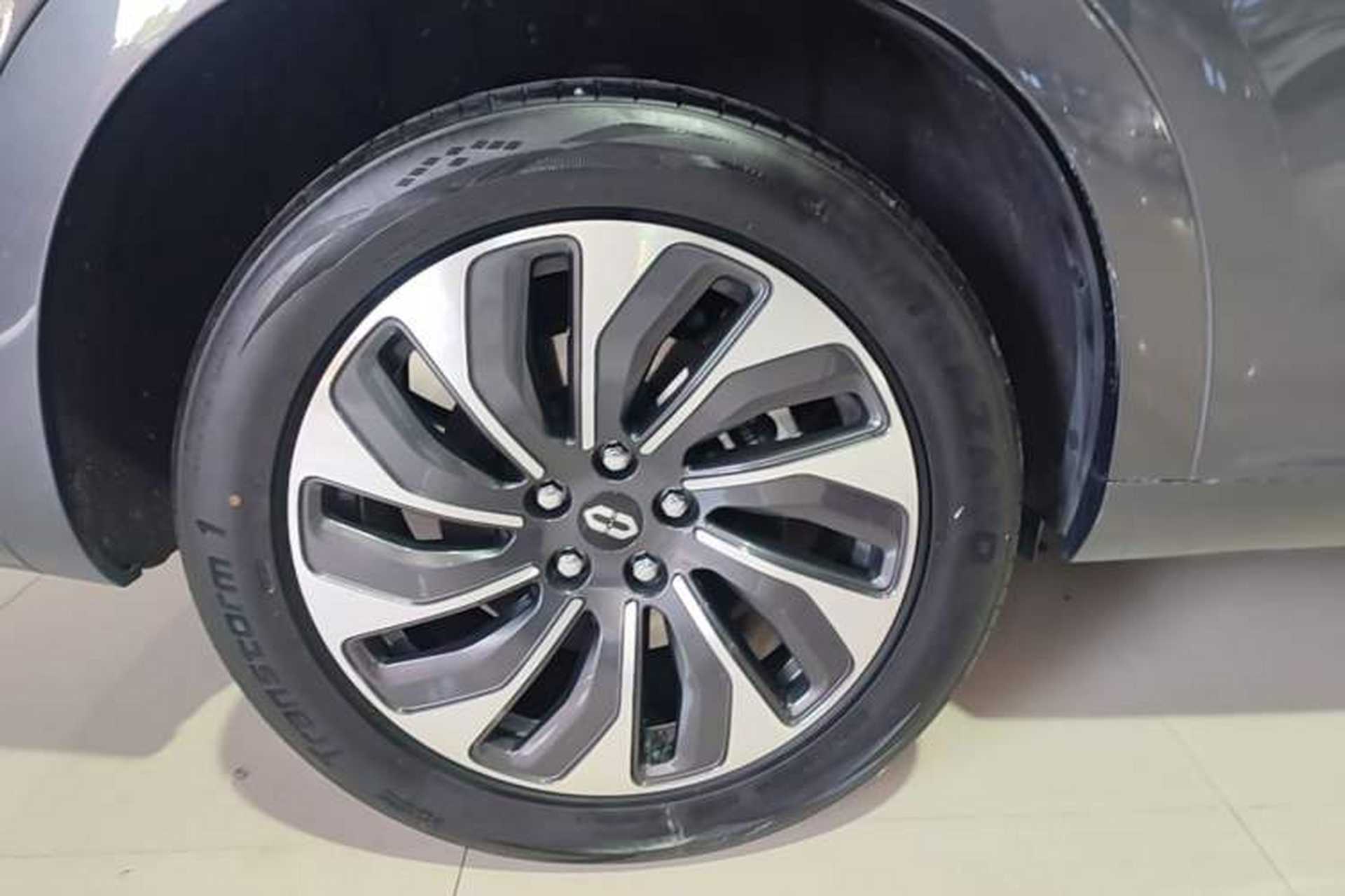 Used Hima AITO M7 2024 1.5T Rear-Drive Plus Version 5 Seats Right Rear Wheel Hub