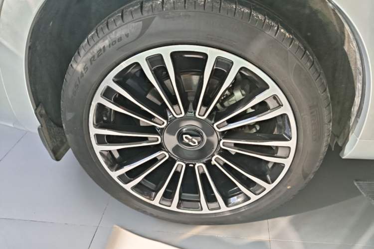 Used Hima AITO M7 2024 1.5T Intelligent Drive 4WD Ultra Version 5 Seats Right Rear Wheel Hub