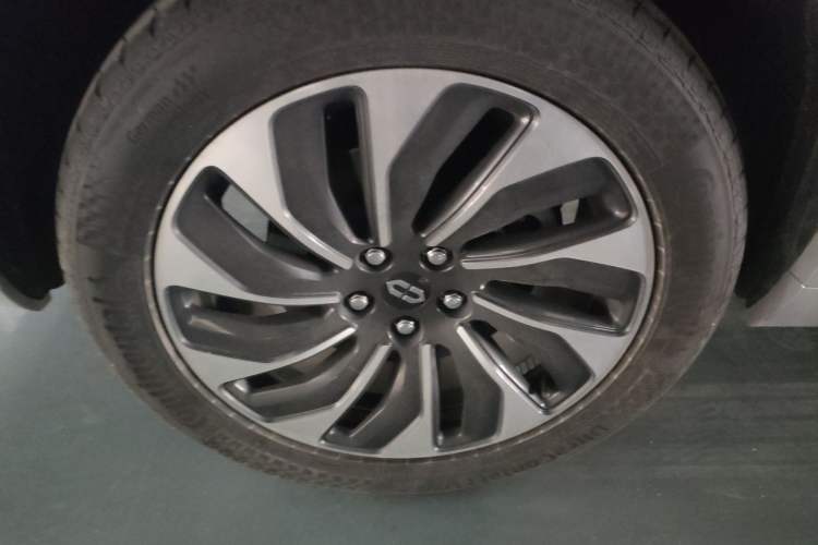 Used Hima AITO M7 2024 1.5T Rear-Drive Plus Version 5 Seats Right Rear Wheel Hub