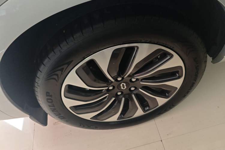 Used Hima AITO M7 2024 1.5T Intelligent Drive 4x4 Max Edition 6 Seats Right Rear Wheel Hub