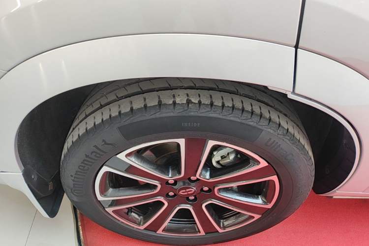 Used Hima AITO M7 2024 1.5T Intelligent Driving Rear-Drive Pro Version 5 Seats Right Rear Wheel Hub