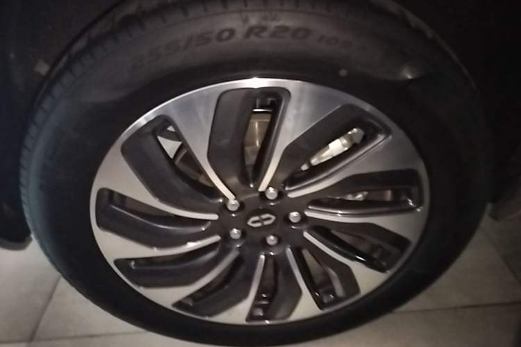 Used Hima AITO M7 2024 1.5T Intelligent Drive 4x4 Max Edition 6 Seats Right Rear Wheel Hub