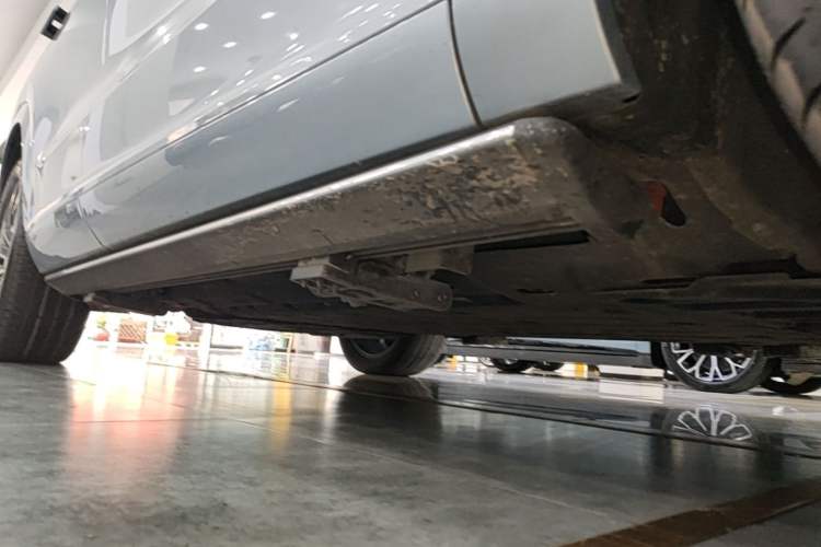 Used Hima AITO M7 2024 1.5T Rear-Drive Plus Version 6 Seats Right Side Sill