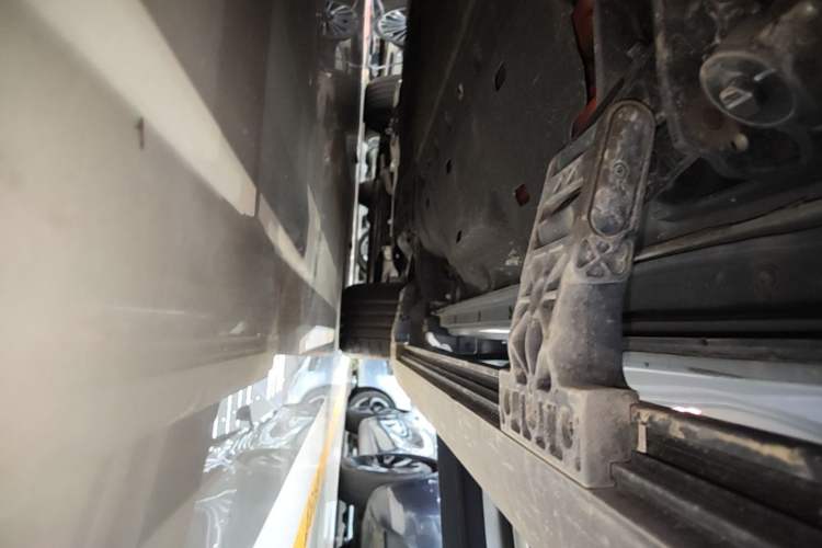Used Hima AITO M7 2024 1.5T Rear-Drive Plus Version 5 Seats Right Side Sill