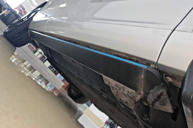 Used Hima AITO M7 2024 1.5T Intelligent Driving Rear-Drive Pro Version 6 Seats Right Side Sill