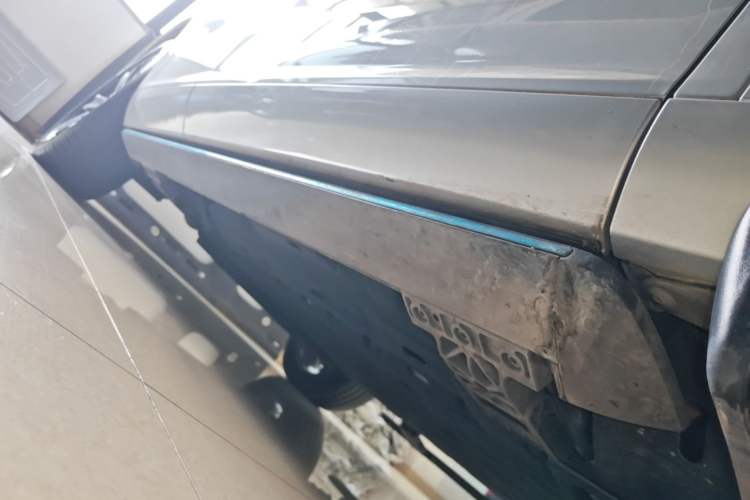 Used Hima AITO M7 2024 1.5T Intelligent Driving Rear-Drive Pro Version 6 Seats Right Side Sill