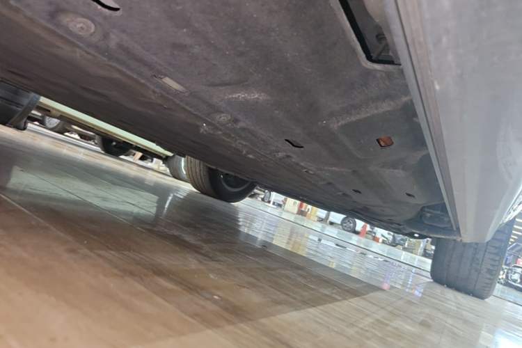 Used Hima AITO M7 2024 1.5T Rear-Drive Plus Version 5 Seats Right Side Sill