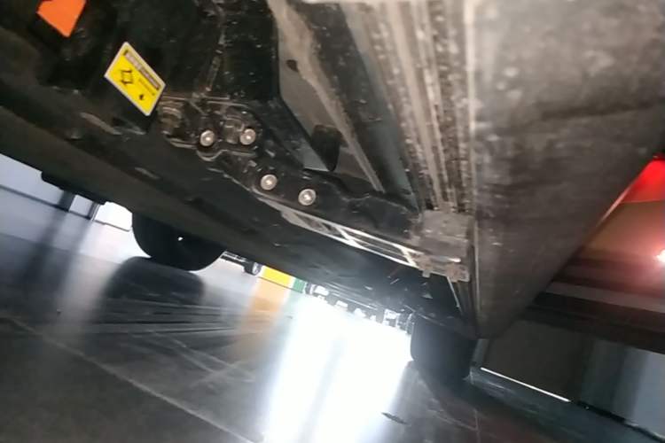 Used Hima AITO M7 2024 1.5T Intelligent Drive 4WD Ultra Version 5 Seats Right Side Sill