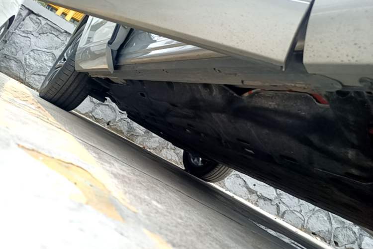 Used Hima AITO M7 2024 1.5T Rear-Drive Plus Version 5 Seats Right Side Sill