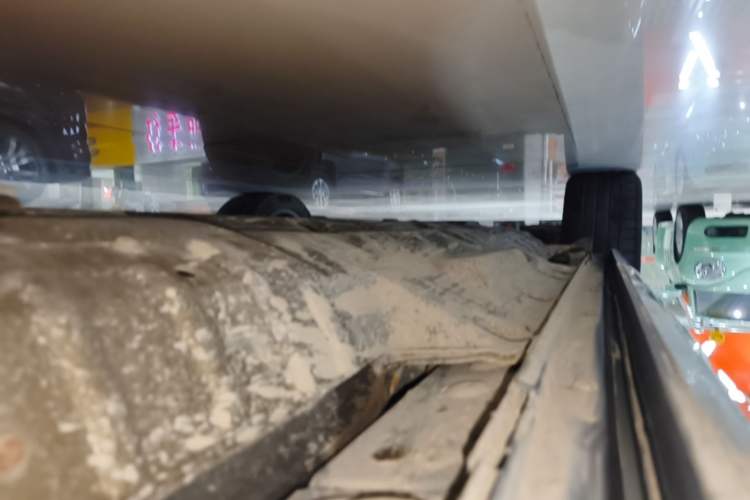 Used Hima AITO M7 2024 1.5T Rear-Drive Plus Version 5 Seats Right Side Sill