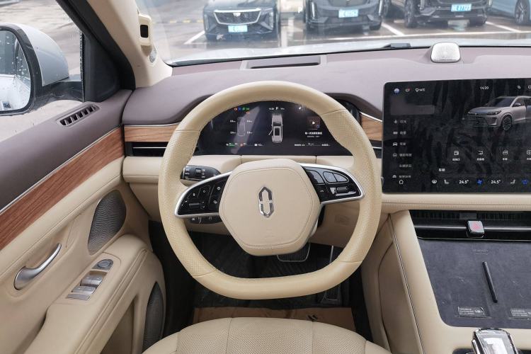 Used Hima AITO M7 2024 1.5T Intelligent Driving 4WD Max Edition 5 Seats Steering Wheel