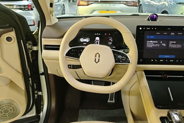 Used Hima AITO M7 2024 1.5T Intelligent Driving Rear-Drive Pro Version 5 Seats Ternary Lithium Battery Steering Wheel