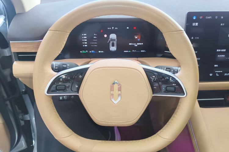 Used Hima AITO M7 2024 1.5T Intelligent Driving 4WD Ultra Version 6 Seats Steering Wheel