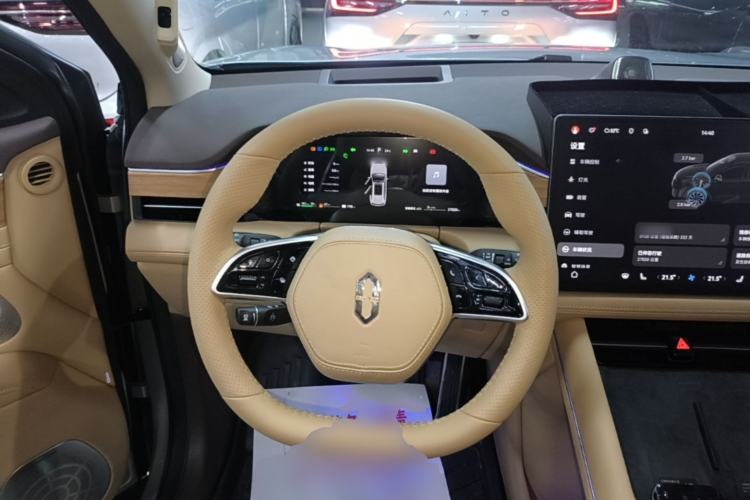 Used Hima AITO M7 2024 1.5T Intelligent Driving 4WD Max Edition 5 Seats Steering Wheel