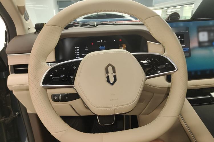 Used Hima AITO M7 2024 1.5T Intelligent Drive 4WD Ultra Version 5 Seats Steering Wheel