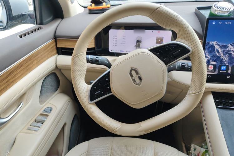 Used Hima AITO M7 2024 1.5T Intelligent Drive 4x4 Max Edition 6 Seats Steering Wheel
