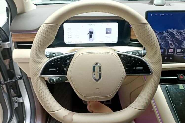 Used Hima AITO M7 2024 1.5T Intelligent Driving 4WD Max Edition 5 Seats Steering Wheel