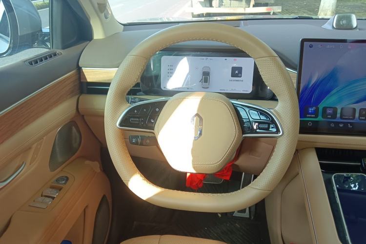 Used Hima AITO M7 2024 1.5T Intelligent Driving 4WD Max Edition 5 Seats Steering Wheel