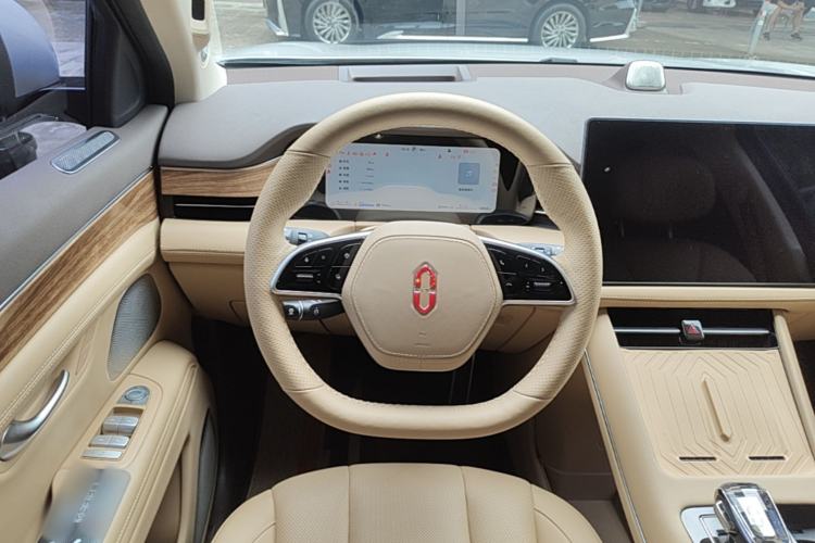 Used Hima AITO M7 2024 1.5T Rear-Drive Plus Version 5 Seats Steering Wheel