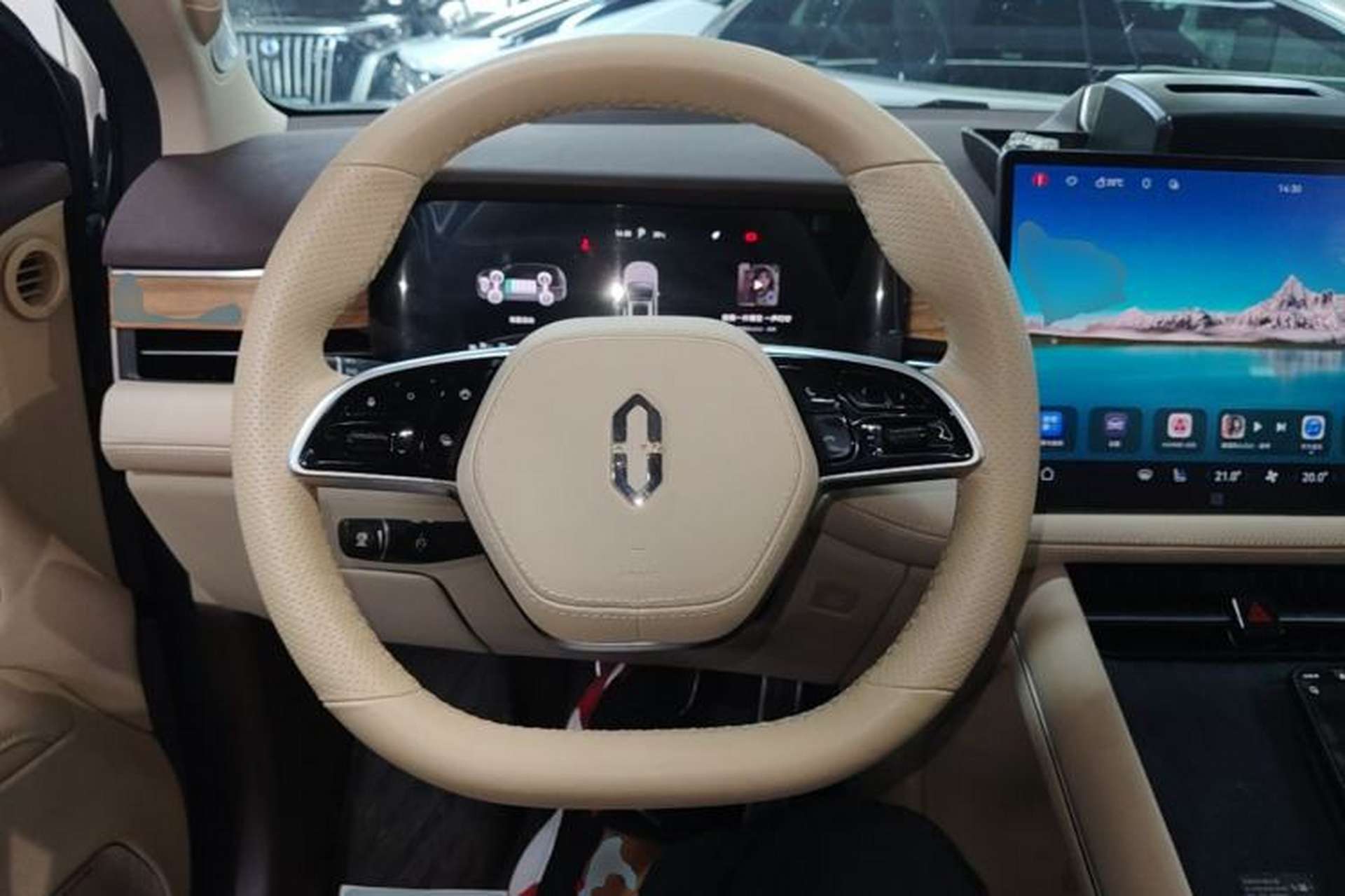 Used Hima AITO M7 2024 1.5T Intelligent Driving 4WD Max Edition 5 Seats Steering Wheel