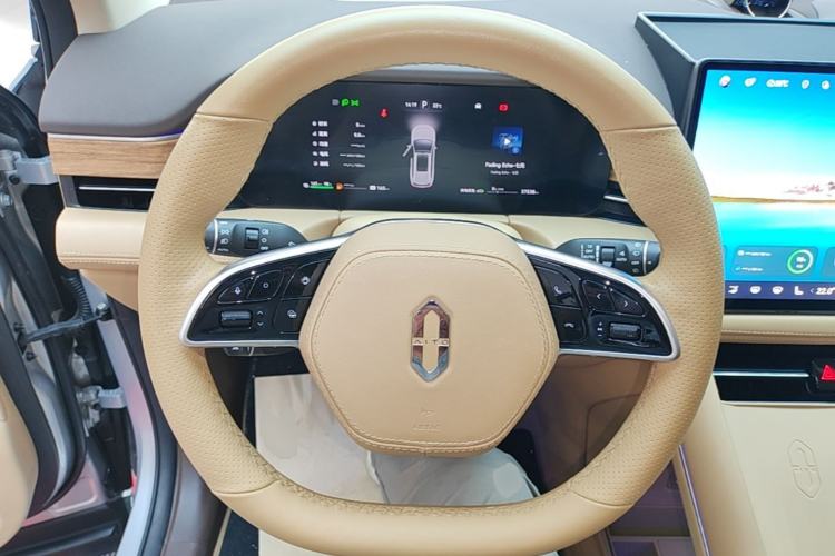 Used Hima AITO M7 2024 1.5T Intelligent Driving Rear-Drive Pro Version 5 Seats Steering Wheel