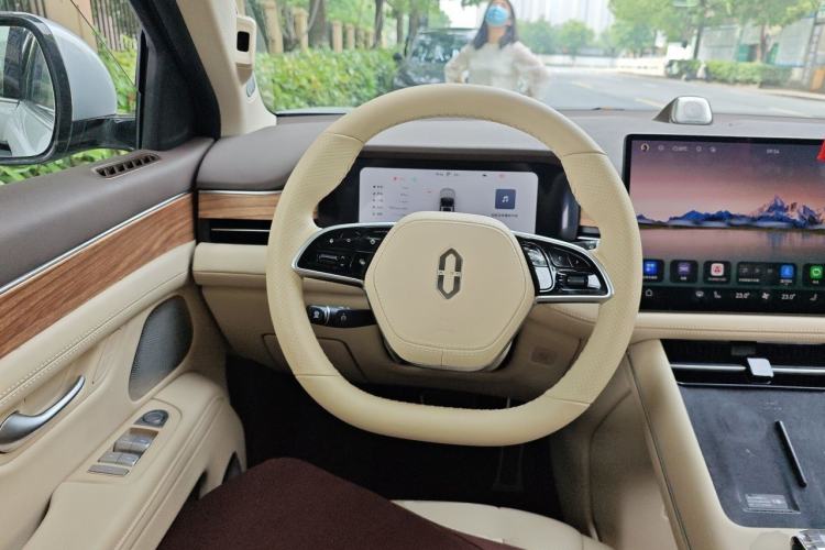 Used Hima AITO M7 2024 1.5T Intelligent Driving Rear-Drive Max Edition 5 Seats Steering Wheel